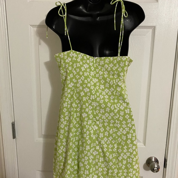 Forever 21 Line Green Floral Mini Dress - Picture 3 of 3